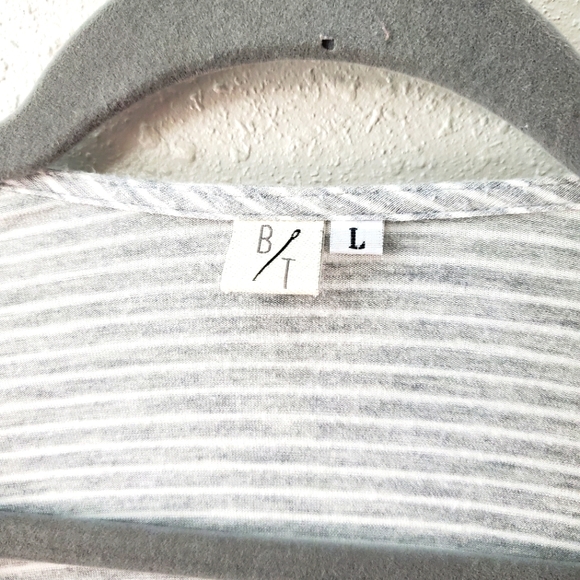 B/T BYTAVI Cardigan Grey Womens size Large - Picture 3 of 4